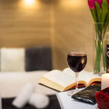 Mini Economy Apartments- Filatova 10 *